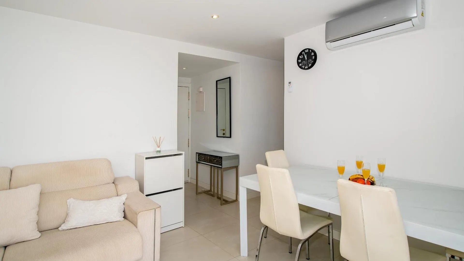 Prime 2Bd With Balcony, View & Pool Apartment Arona